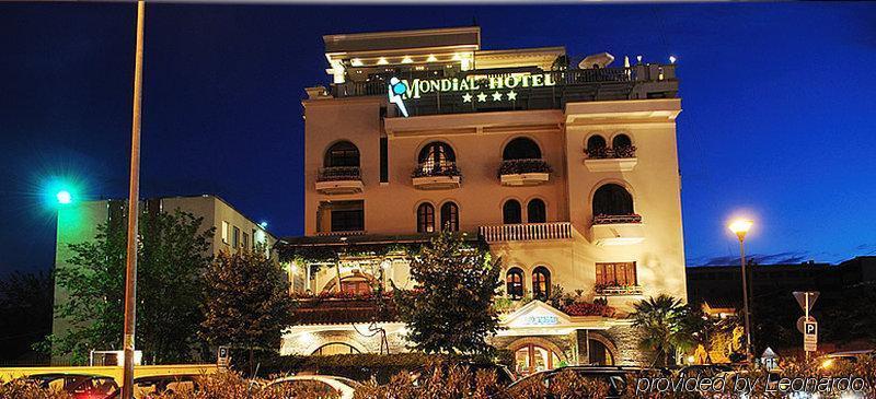 Mondial Hotel 4*