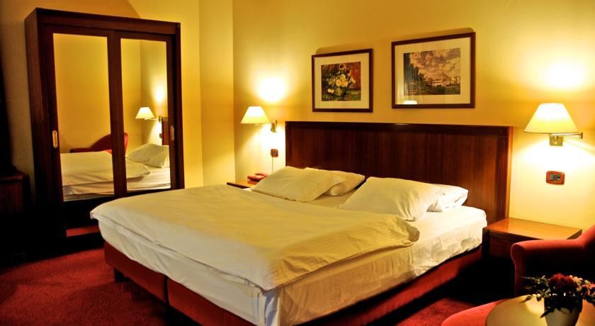 Hotel Mondial 4*