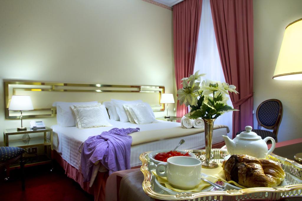 Mondial Hotel
